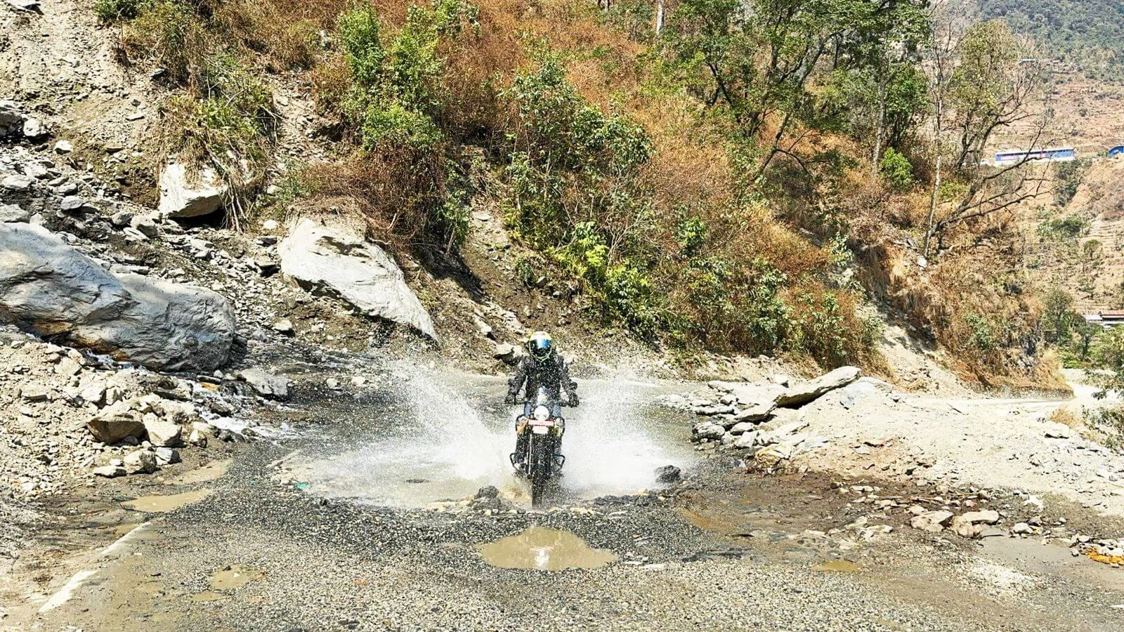 Photographie d’ambiance issue des voyages moto dans l’Himalaya